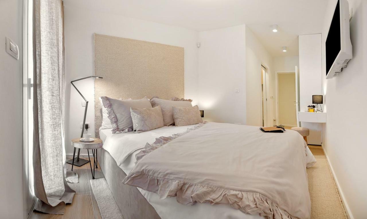 The Pleasurist - Apartment With Private Heated Pool And Terrace 斯普利特 外观 照片